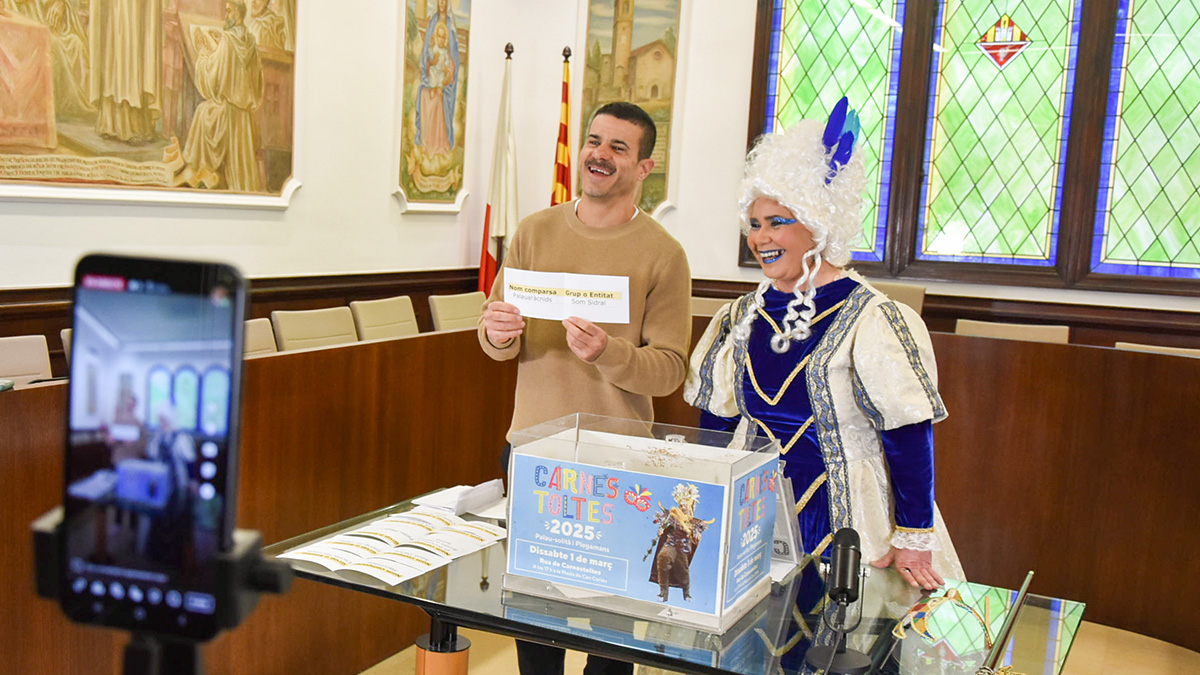 <i class='fas fa-caret-right fa-lg' ></i> Carnestoltes 2025 | Aj PsiP ©M Font