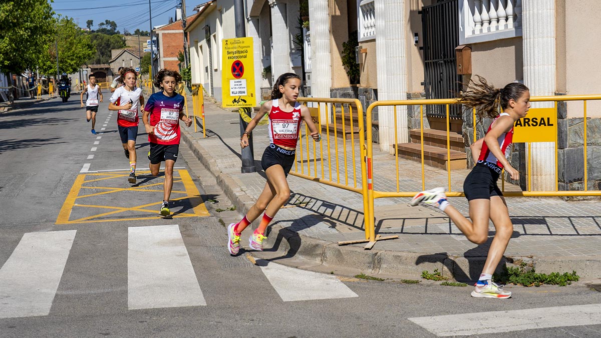 <i class='fas fa-caret-right fa-lg' ></i> 13a Milla Urbana Sant Pere - La Sagrera