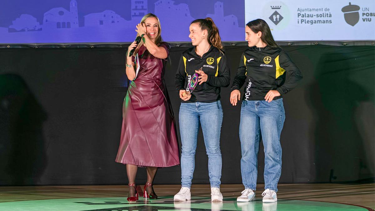 <i class='fas fa-caret-right fa-lg' ></i>7a Nit de l'Esport [©M Monfort]